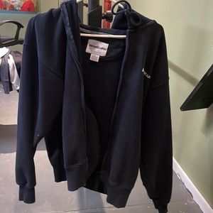 Iron mountain zip up